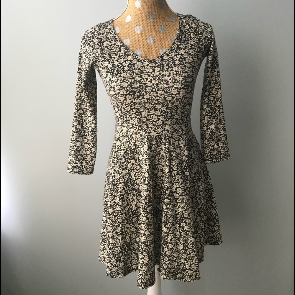 Hollister Black and Cream Floral Dress
